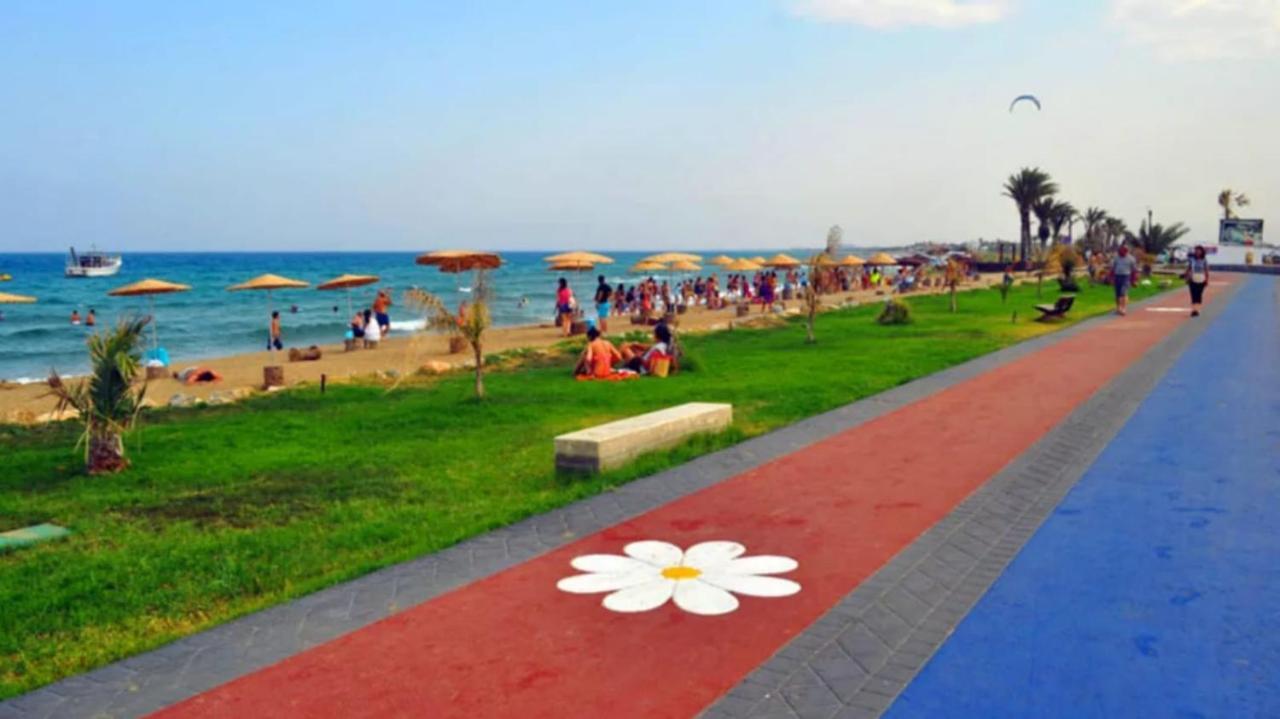 Caesar Resort Cassius: Beachfront Smart Apartment in Northern Cyprus Trikomo Exterior photo