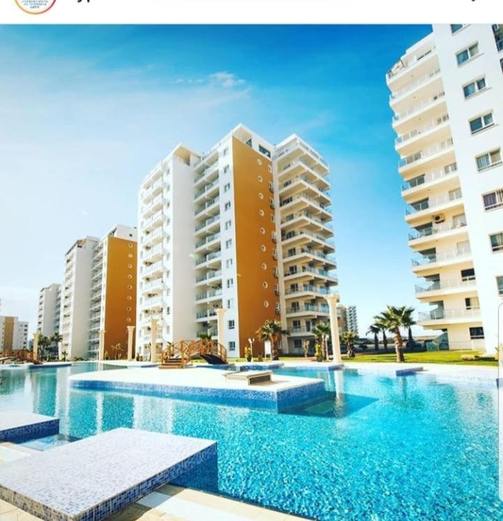 Caesar Resort Cassius: Beachfront Smart Apartment in Northern Cyprus Trikomo Exterior photo