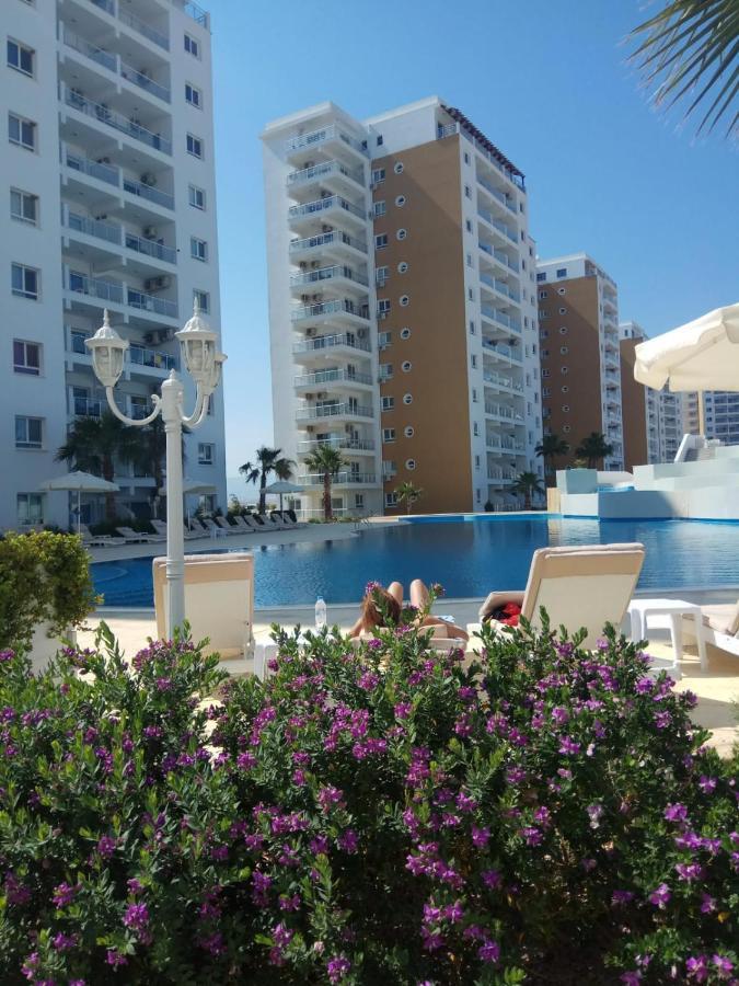 Caesar Resort Cassius: Beachfront Smart Apartment in Northern Cyprus Trikomo Exterior photo