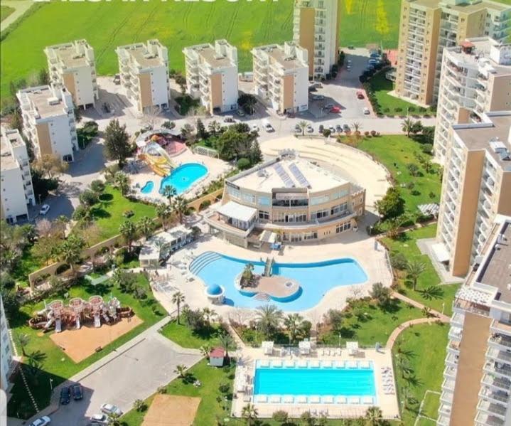 Caesar Resort Cassius: Beachfront Smart Apartment in Northern Cyprus Trikomo Exterior photo